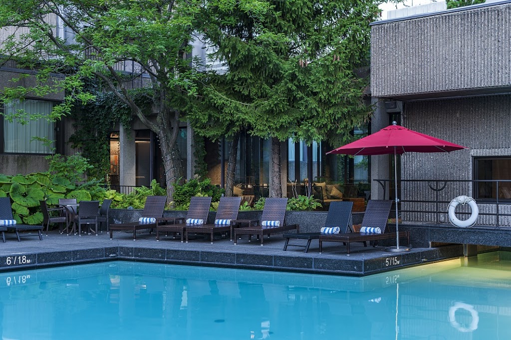 Hotel Bonaventure Montréal | 900 Rue De La Gauchetière O, Montréal, QC H5A 1E4, Canada | Phone: (514) 878-2332
