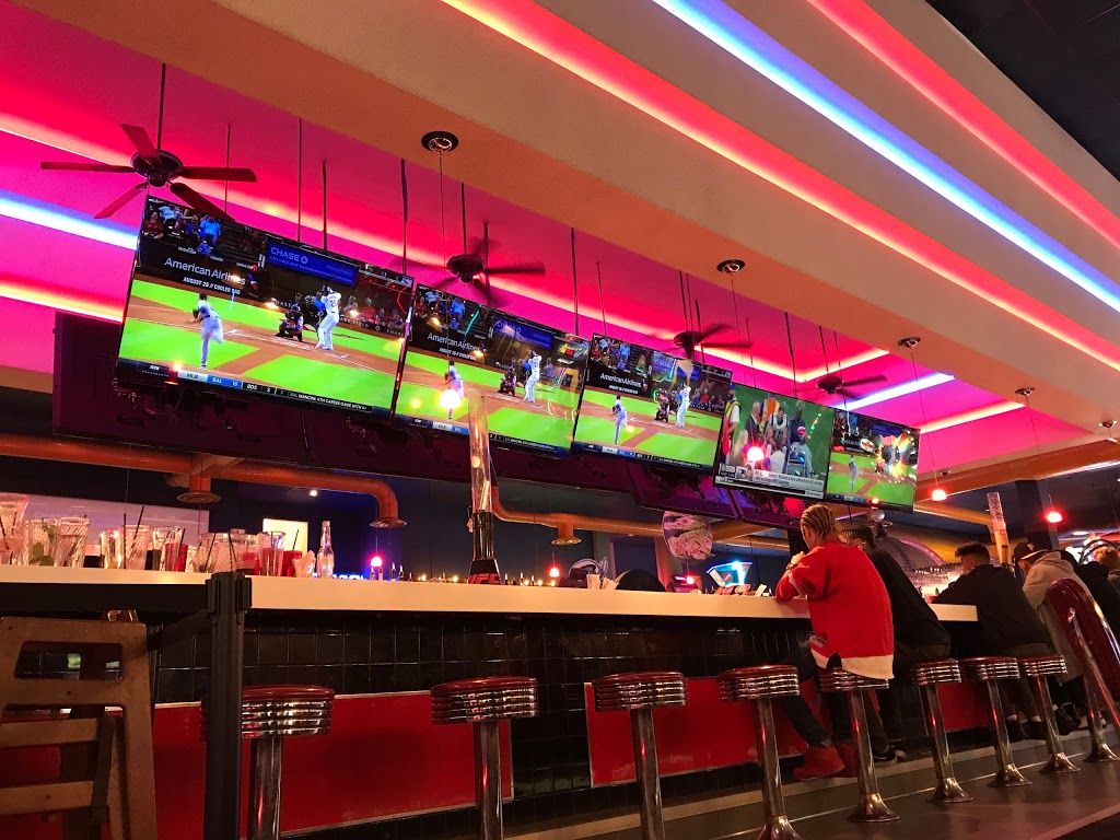 Dave & Busters | 120 Interchange Way, Concord, ON L4K 5C3, Canada | Phone: (905) 760-7600