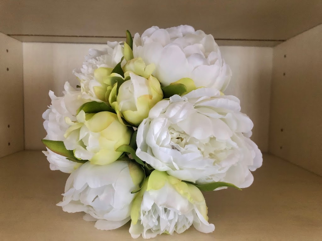 Elope Guelph | 57 Walkerbrae Trail, Guelph, ON N1H 6J4, Canada | Phone: (519) 240-0308