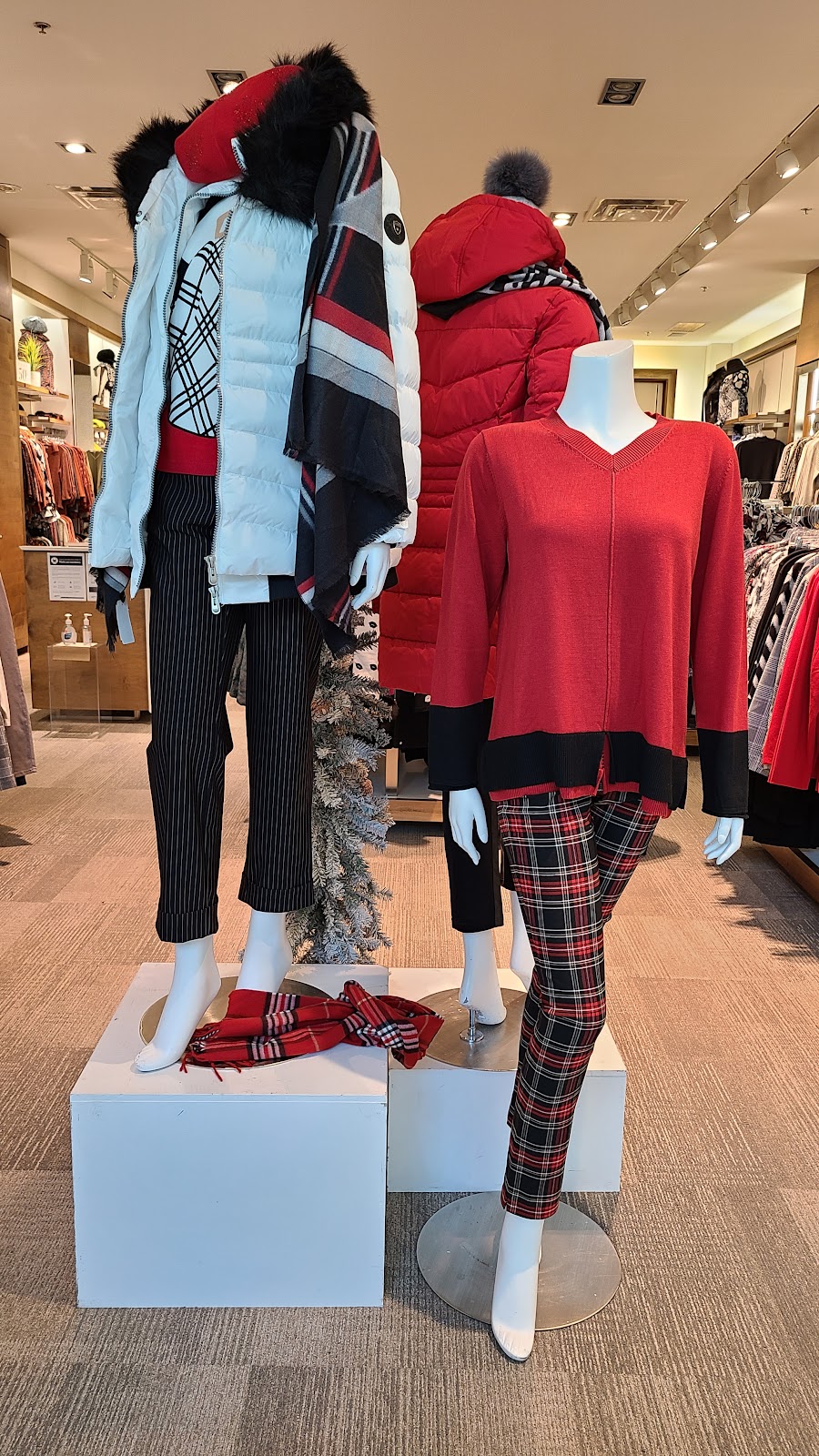 Zacks | 900 Maple Av, Burlington, ON L7S 2J8, Canada | Phone: (905) 632-0203