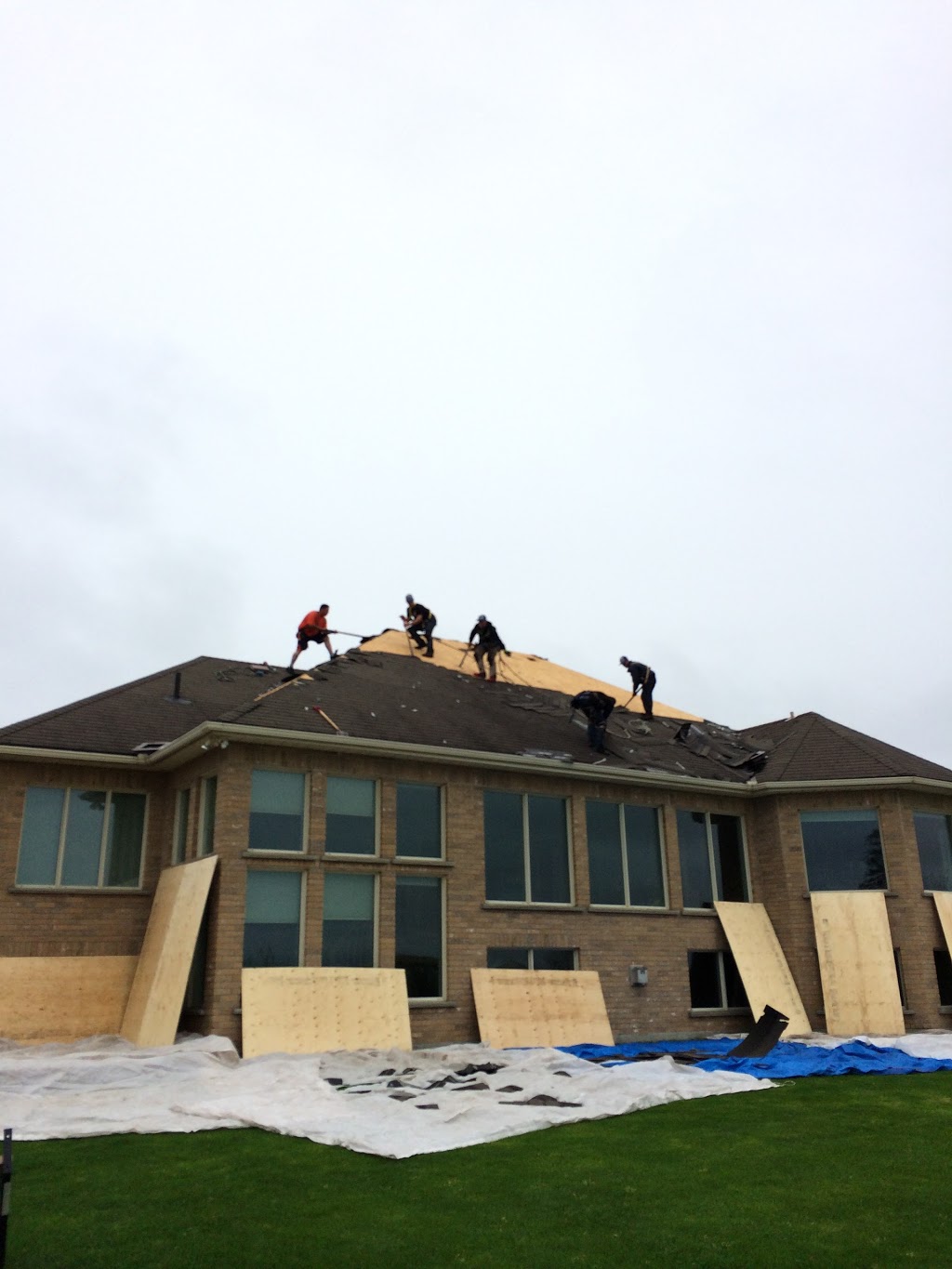 AWE Roofing & Scaffolding | 590 York Rd, Guelph, ON N1E 6A5, Canada | Phone: (519) 341-9499