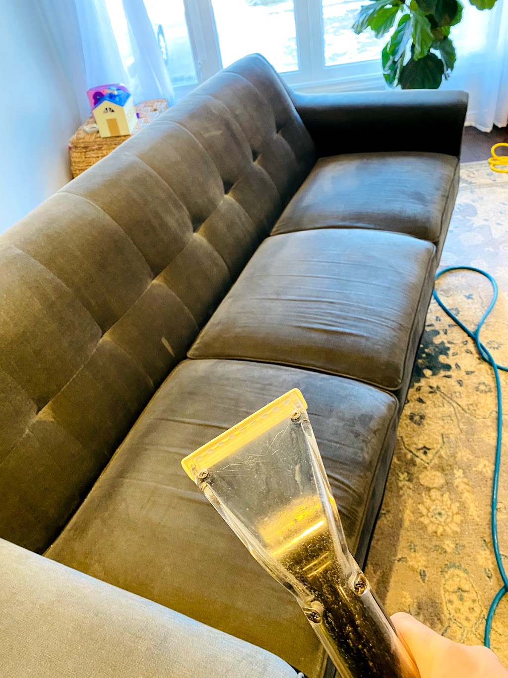 Luna Carpet & Upholstery Rug Cleaning | 3880 Duke of York Blvd #108, Mississauga, ON L5B 4M7, Canada | Phone: (647) 446-0095