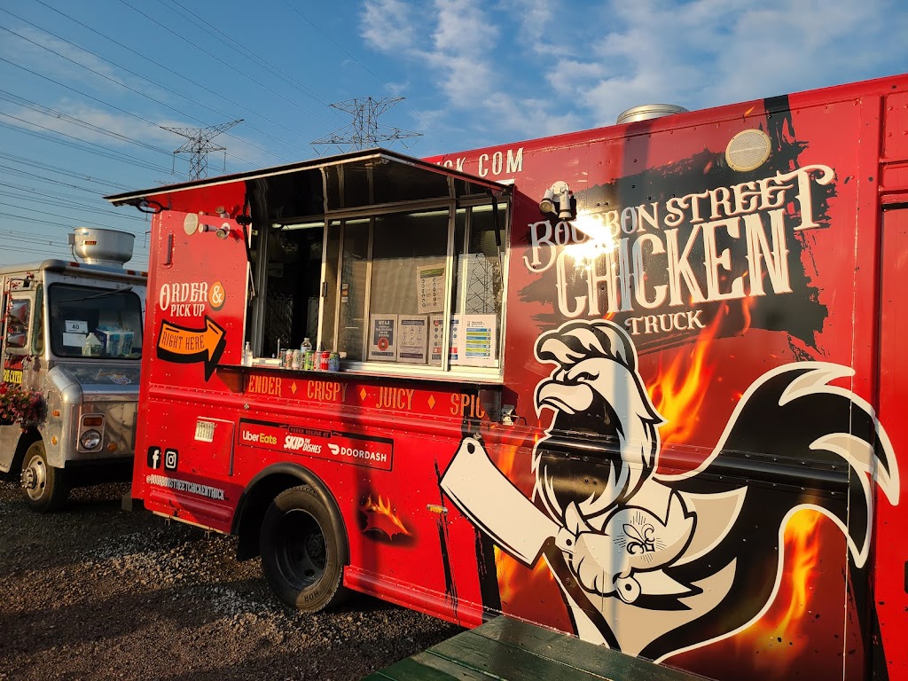 Bourbon Street Chicken Truck | 2867 Bridle Rd N, Oshawa, ON L1H 7K4, Canada | Phone: (647) 886-2802