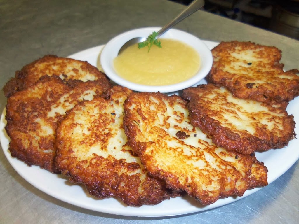 Scharfs German Restaurant und Bar | 2683 Clinton St, West Seneca, NY 14224, USA