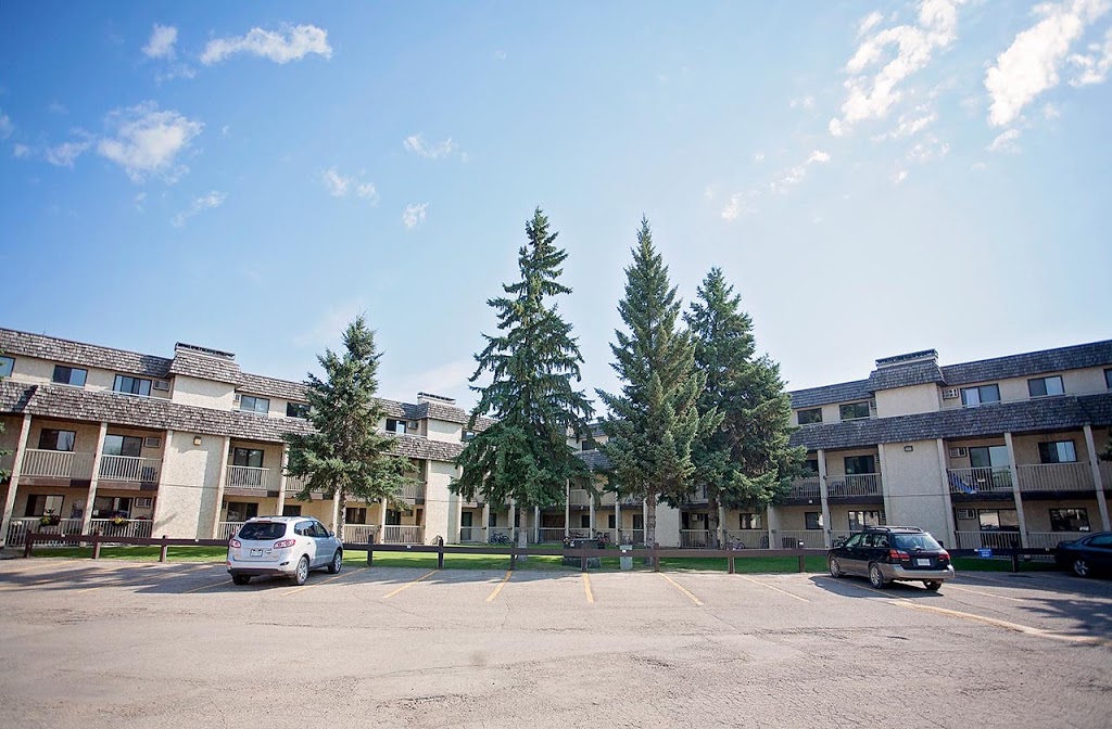Palace Gates | 251 Russell Rd, Saskatoon, SK S7K 7H1, Canada | Phone: (306) 683-2436