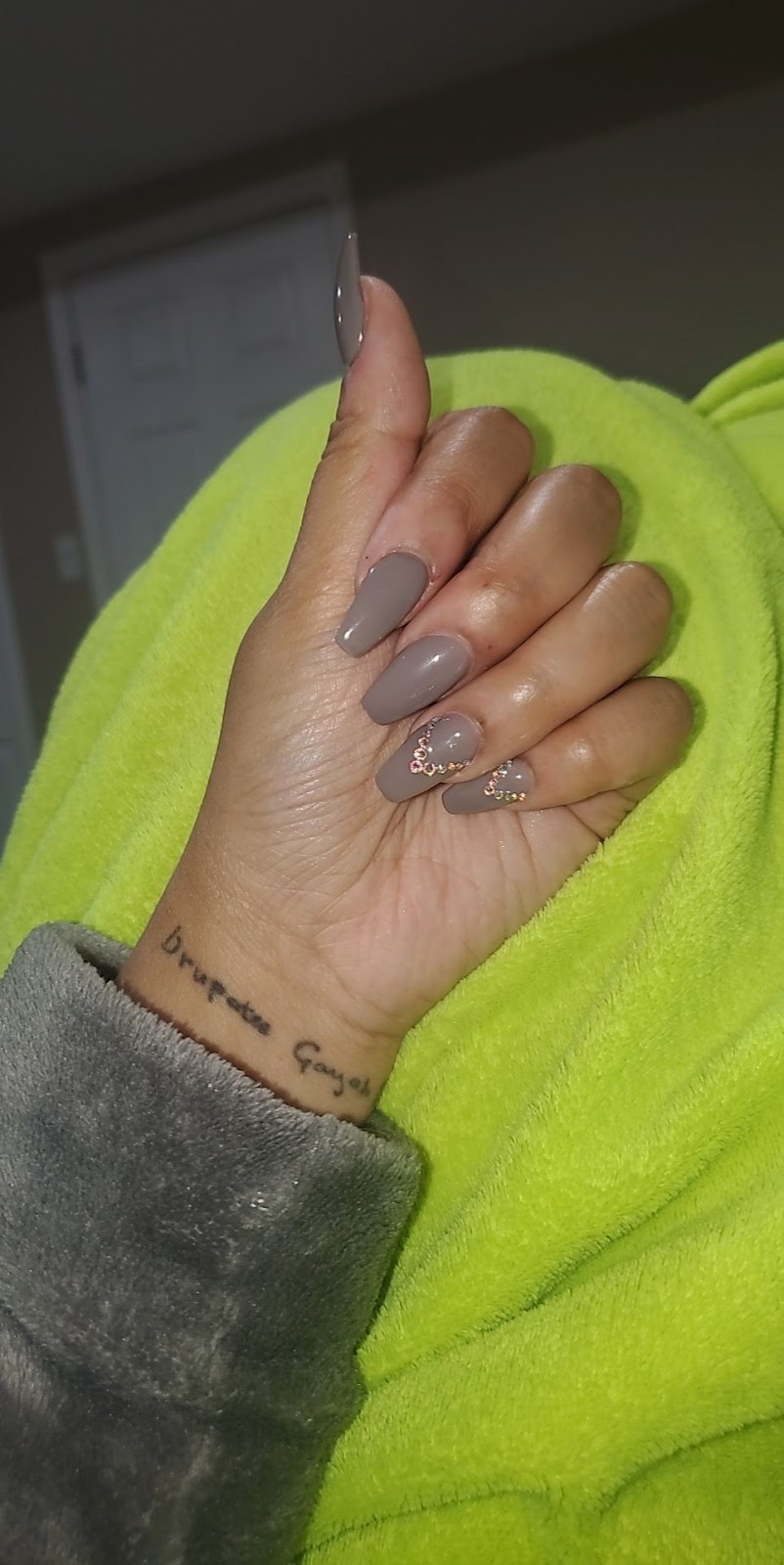 Judys nails and hair salon | 1001 Rymal Rd E, Hamilton, ON L8W 3M2, Canada | Phone: (905) 387-9772