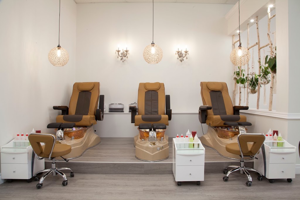 Bloom Hair & Nail Salon | 1160 Upper Paradise Rd Unit #2, Hamilton, ON L9B 2N9, Canada | Phone: (905) 318-7188