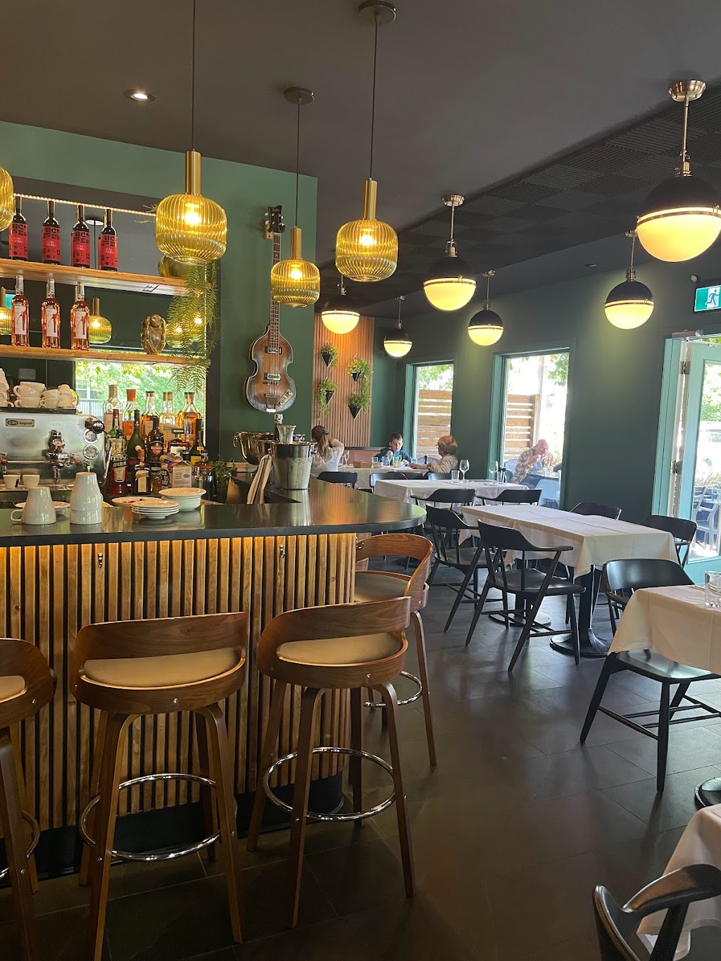 Rebelle bistro | 2027 Chemin Ste Angélique, Saint-Lazare, QC J7T 2Y5, Canada | Phone: (450) 424-9898