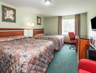 Knights Inn Bracebridge | 400 Manitoba St, Bracebridge, ON P1L 2C6, Canada | Phone: (705) 645-8755