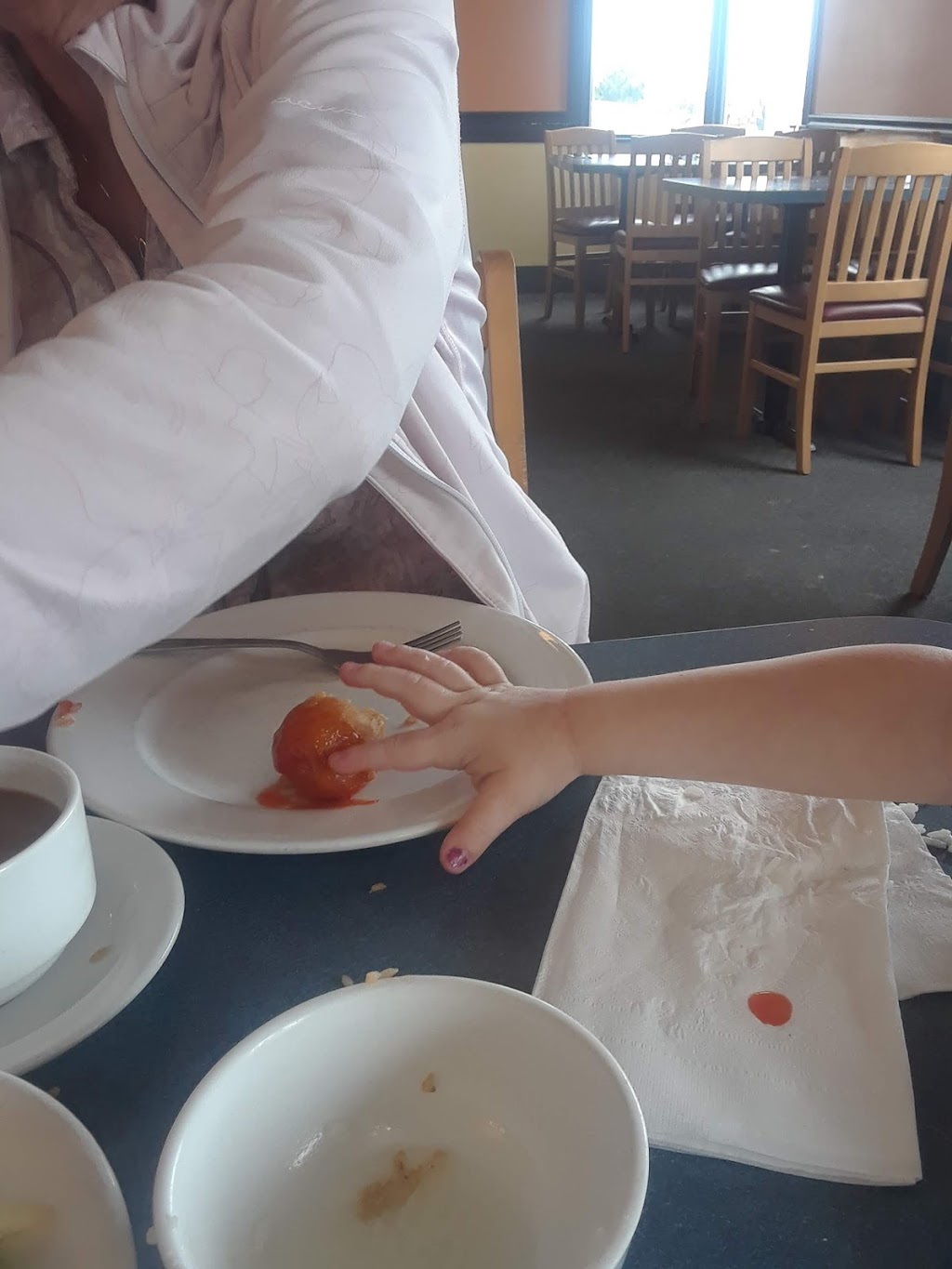 A-1 Chinese Restaurant | 53 McNaughton Av, Wallaceburg, ON N8A 1R7, Canada | Phone: (519) 628-5285