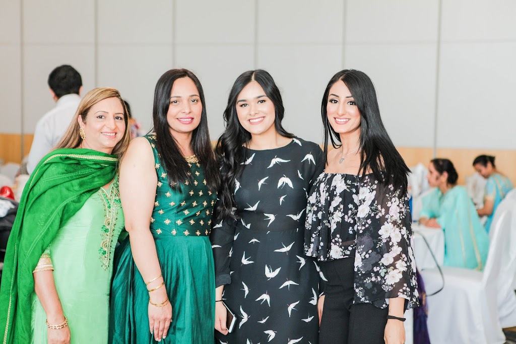 Monika Boparai Photography | 999 W 57th Ave, Vancouver, BC V6P 6Y9, Canada | Phone: (778) 995-7838