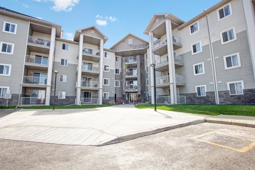 Somerset Pointe Apartment Homes | 7000 Somervale Ct SW, Calgary, AB T2Y 4M2, Canada | Phone: (403) 879-3143