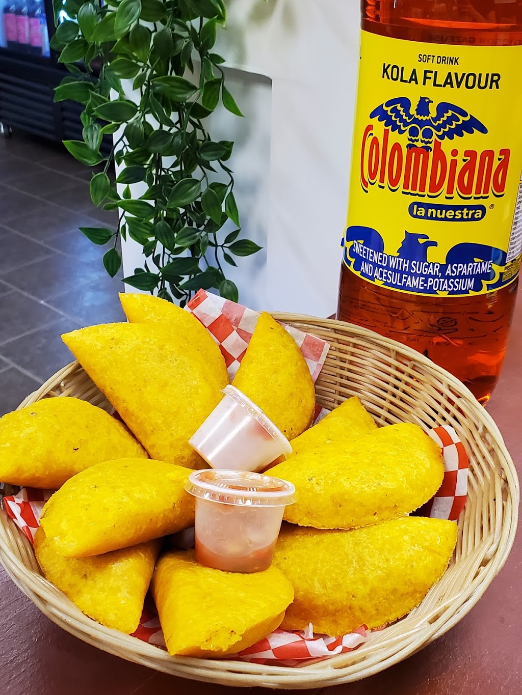 El Antojo Bakery & Cafe | 825 Weber St E Unit 5, Kitchener, ON N2H 1H5, Canada | Phone: (226) 240-1238