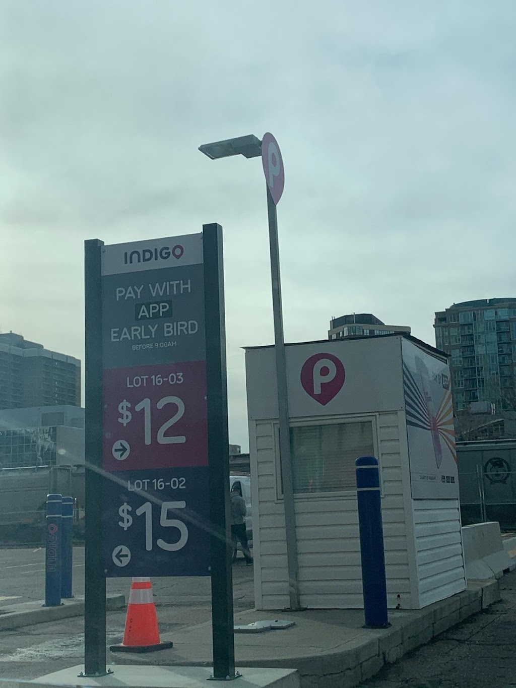 Parking Indigo Calgary - Lot 016 | 725 9 Ave SW, Calgary, AB T2P 3V4, Canada | Phone: (403) 269-7275