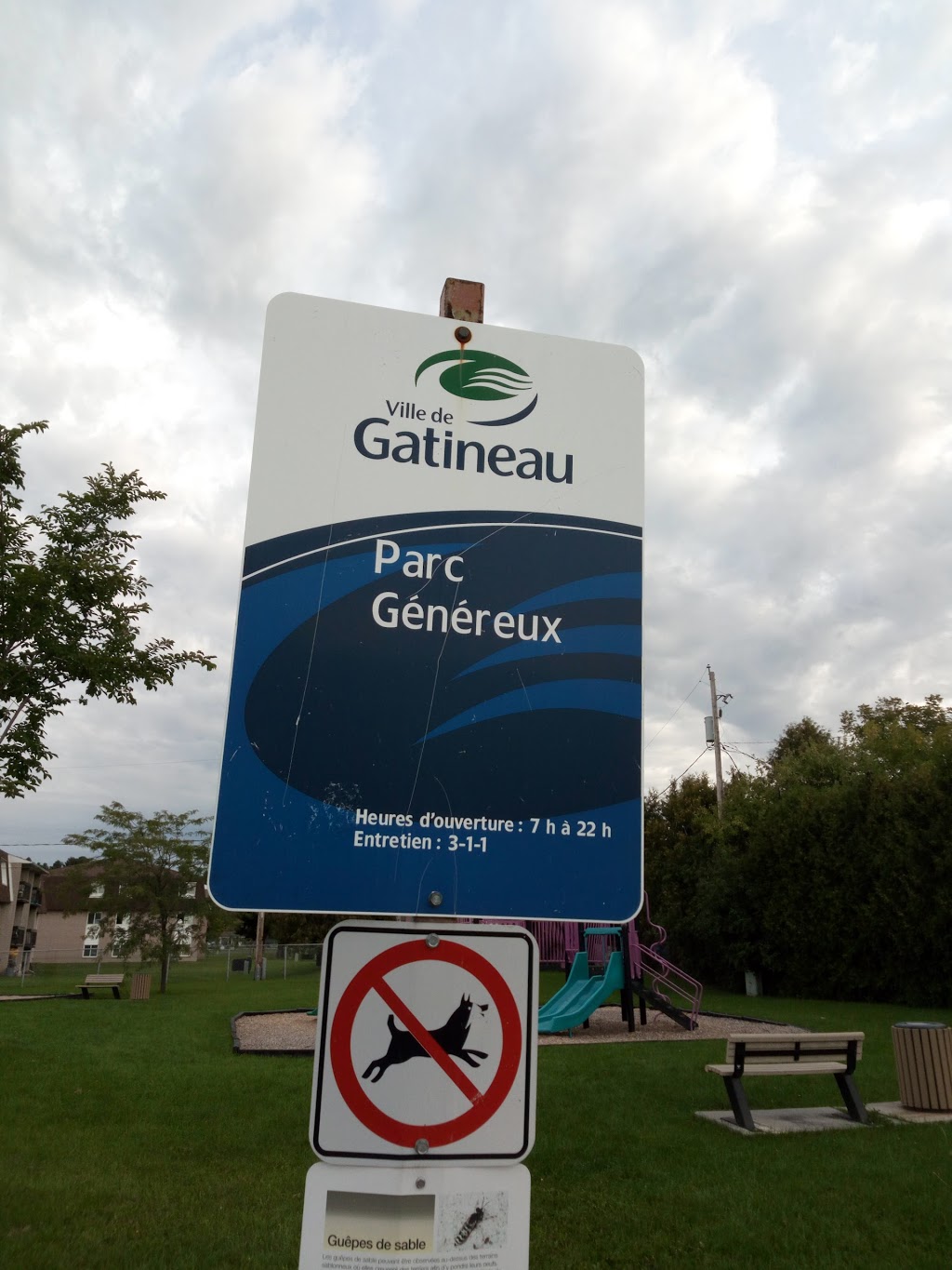 Parc Généreux | 458 Rue Généreux, Gatineau, QC J8P 6G5, Canada | Phone: (866) 299-2002