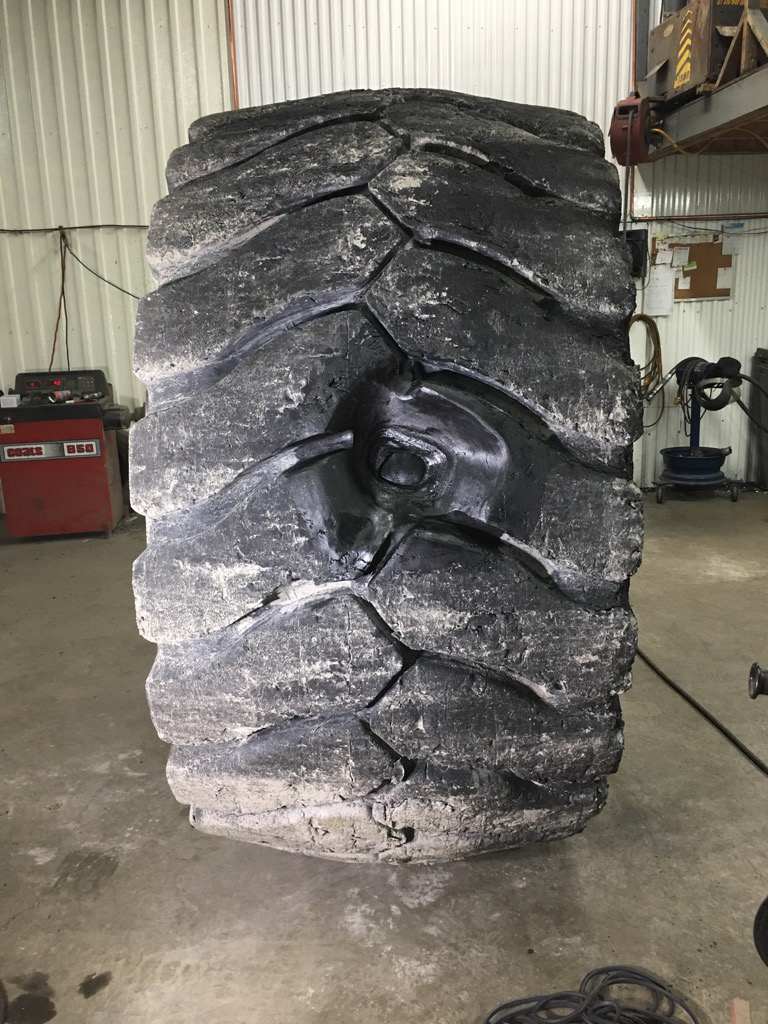 Réparation de pneu OTR | 560A 3ème Avenue, Saint-Romuald, QC G6W 5M6, Canada | Phone: (418) 570-1455