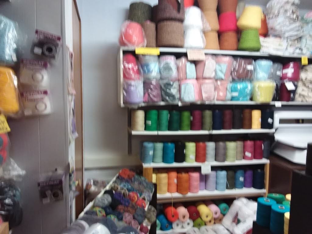 Boutique LArtisane Enr | 39 Rue de la Lumière, Baie-Saint-Paul, QC G3Z 1Y8, Canada | Phone: (418) 435-6371