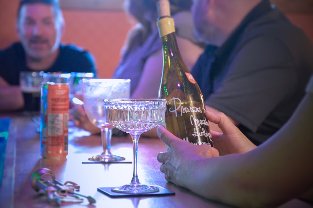 La Taverne du Corbeau éméché | 27 QC-236, Saint-Louis-de-Gonzague, QC J0S 1T0, Canada | Phone: (450) 807-0074