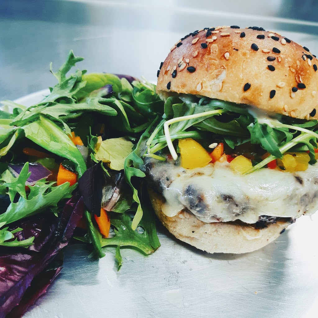 Coastal Cook House | 16 Government Wharf Rd, Eastern Passage, NS B3G 1M5, Canada | Phone: (902) 407-4678