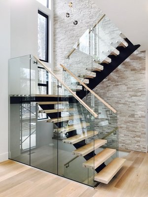 Accurate Glass Products | 21 Patterson Rd, Barrie, ON L4N 7W6, Canada | Phone: (705) 722-6767