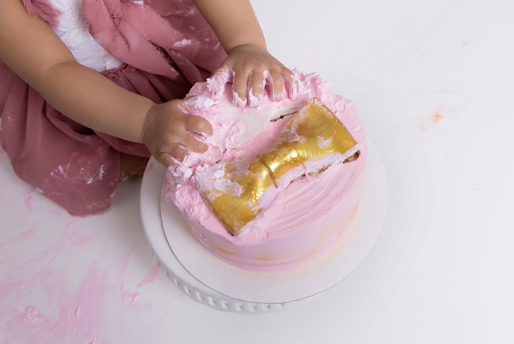 candid pixels photography studio | 57 Saddlestone Green, Calgary, AB T3J 2C8, Canada | Phone: (647) 985-5701