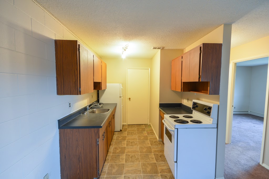 Quappelle Village I & II | 41 Munroe Pl #22, Regina, SK S4S 6A7, Canada | Phone: (306) 751-2270