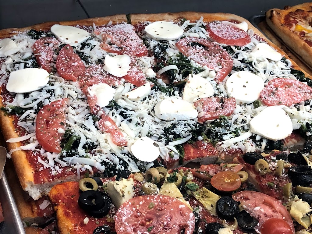 Pizza Scaglione | 7500 Bd des Galeries dAnjou, Montréal, QC H1M 3M4, Canada | Phone: (514) 353-7830