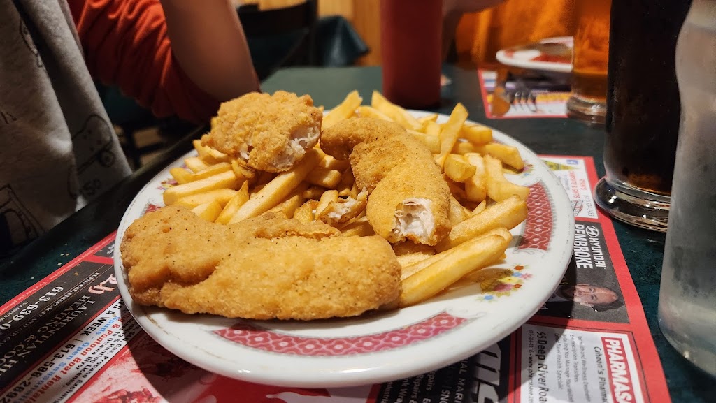 Golden Dragon Restaurant | 33301 ON-17, Deep River, ON K0J 1P0, Canada | Phone: (613) 584-2006