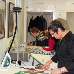 Ecole Holt Couture | 2227 20 Ave SW, Calgary, AB T2T 0M4, Canada | Phone: (403) 244-5460