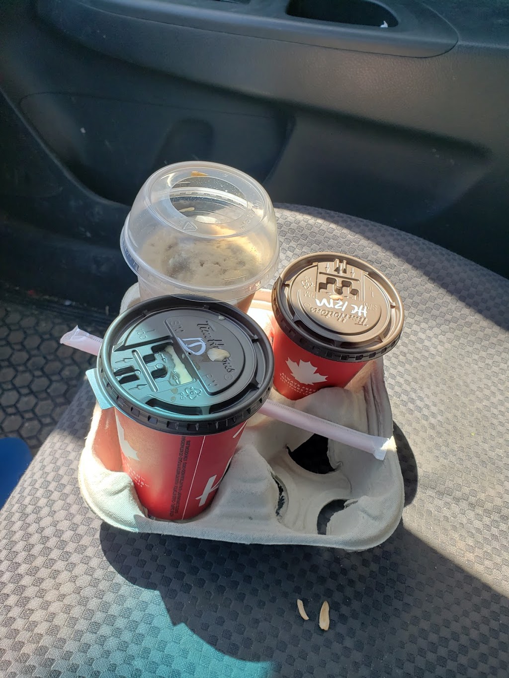 Tim Hortons | 415 Simcoe St S, Oshawa, ON L1H 4J5, Canada | Phone: (905) 579-5368