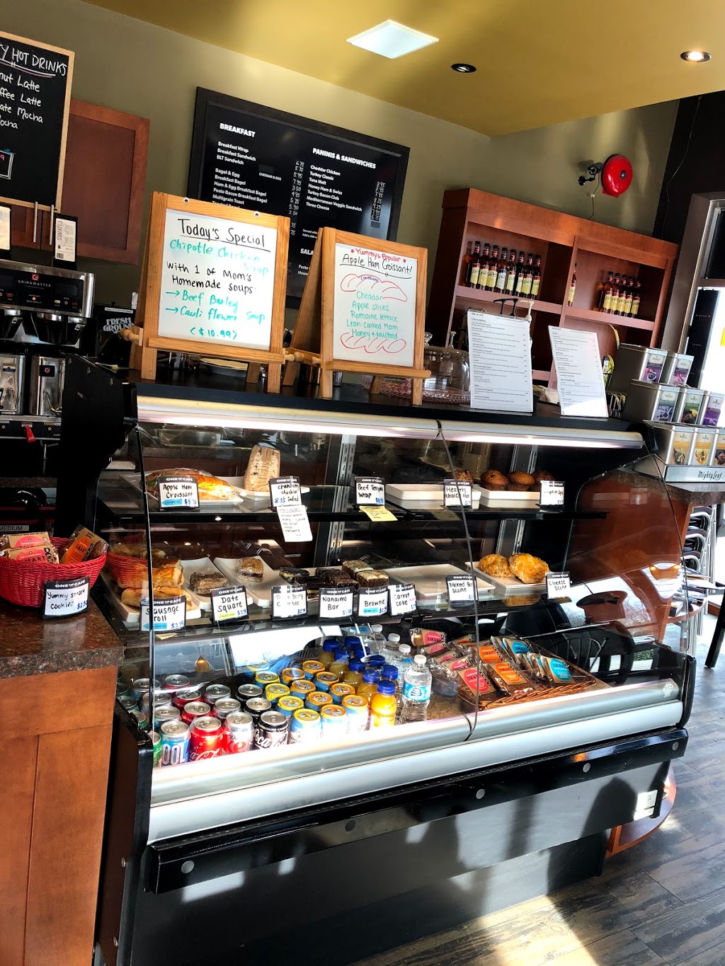 One Up Cafe | 2755 192 St #100, Surrey, BC V3Z 3X1, Canada | Phone: (604) 385-0555
