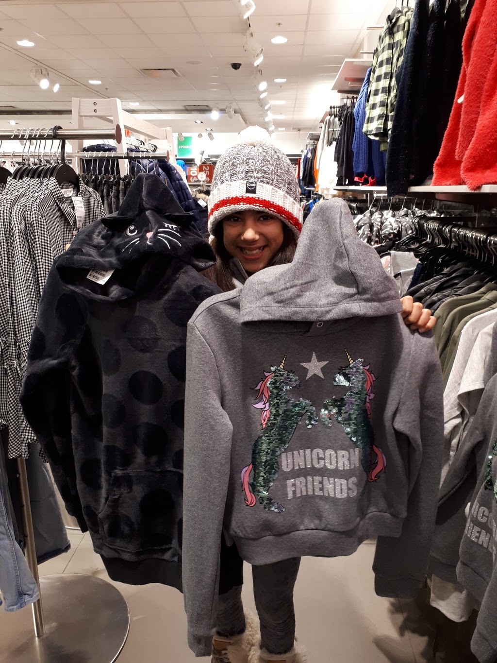 H&M | 7999 Boulevard des Galeries dAnjou, Anjou, QC H1M 1W9, Canada | Phone: (855) 272-7007