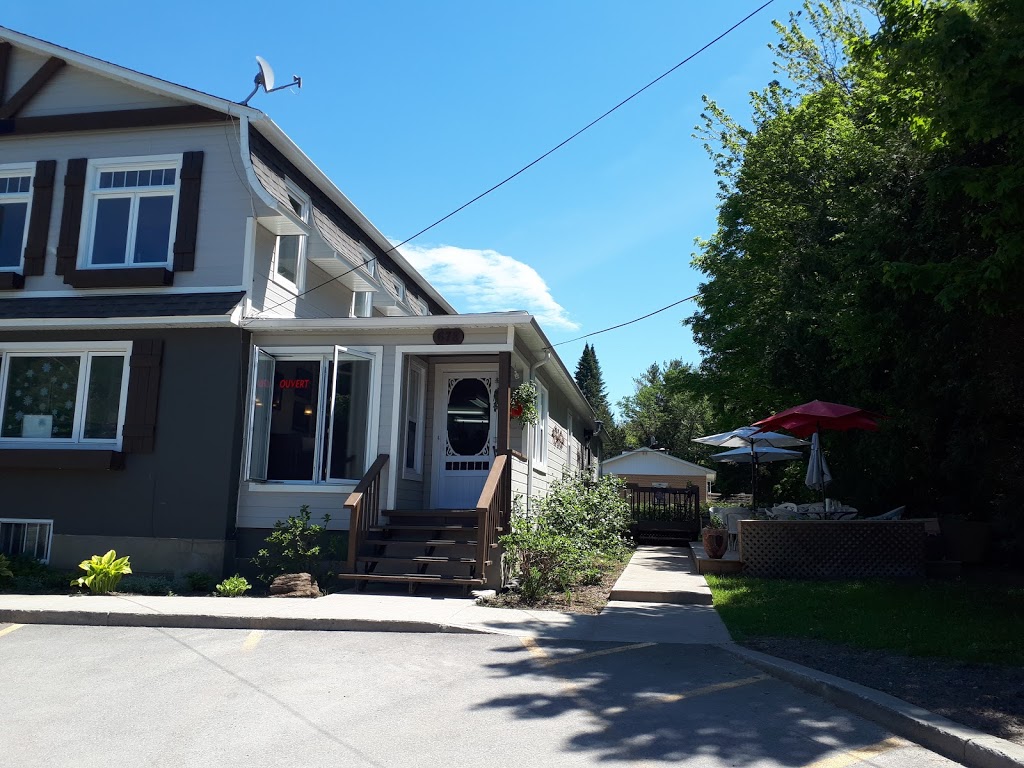 Marché Monchoix | 6 Chemin des Lilas, Sainte-Anne-des-Lacs, QC J0R 1B0, Canada | Phone: (450) 224-5335