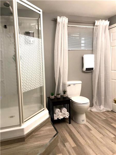 Chalet Zazlo | 395 Rue des Pâquerettes, Chertsey, QC J0K 3K0, Canada | Phone: (514) 977-8834