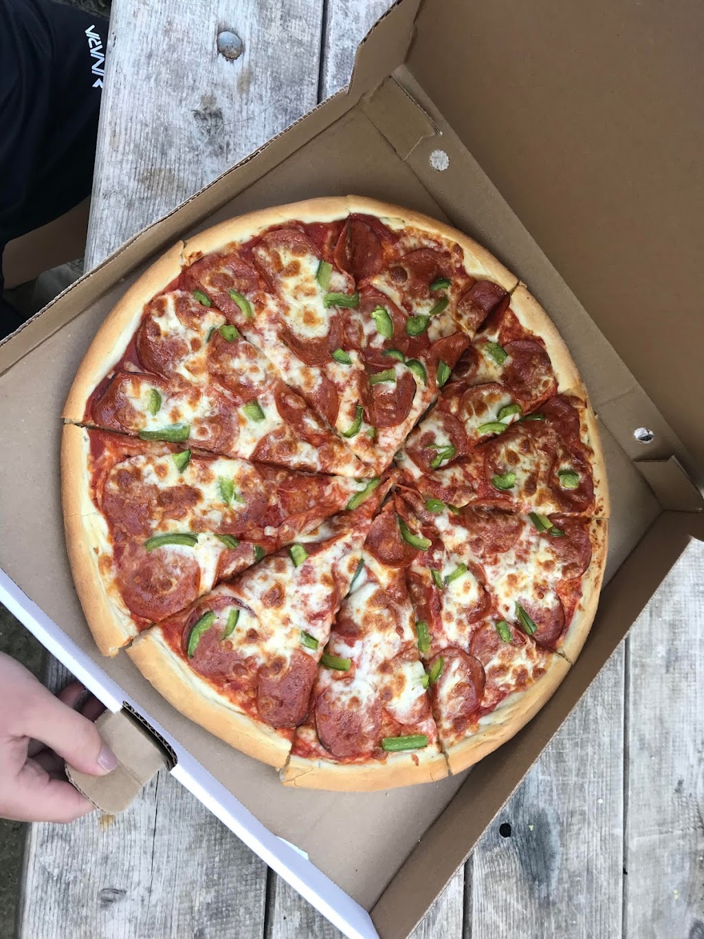 Petes Pizza | 36 401 Rd, Mar, ON N0H 1X0, Canada | Phone: (519) 370-8013