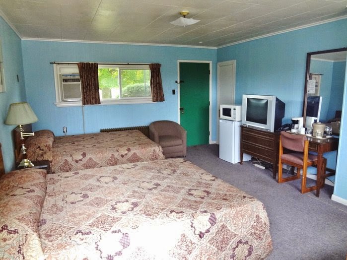 Shamrock Motel | 955 Yonge St, Midland, ON L4R 2E9, Canada | Phone: (705) 526-7851