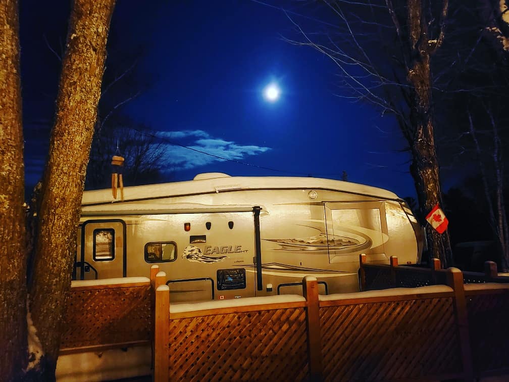 Fish Tale Cabins & Campground | 2597 Wolseley Bay Rd, Noëlville, ON P0M 2N0, Canada | Phone: (705) 898-3222