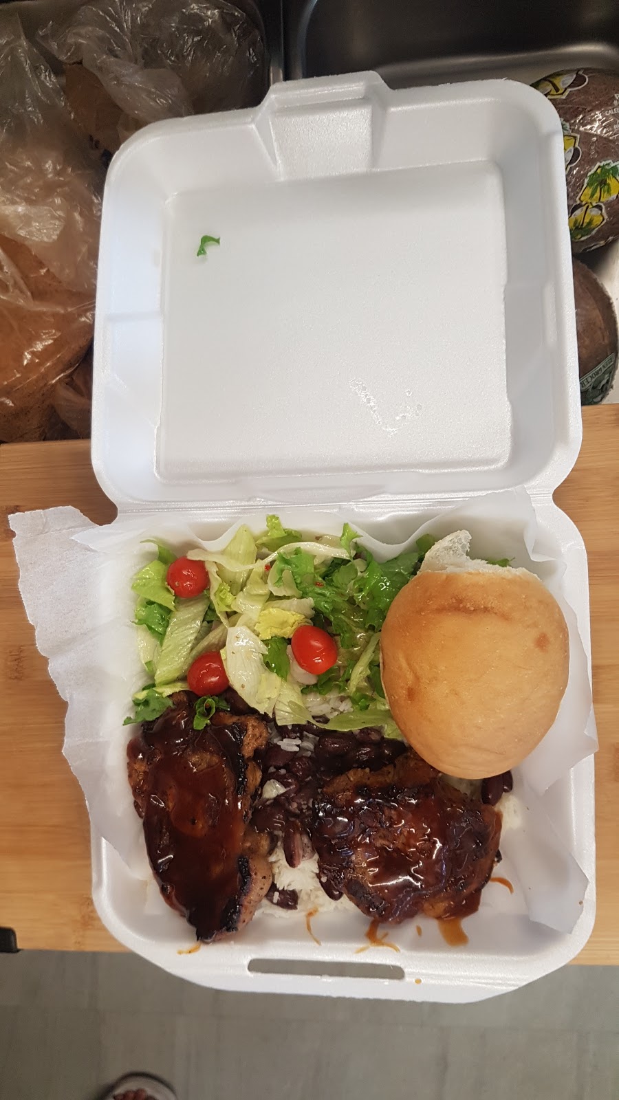 Bigfoot On 21 Caribbean/BBQ Restaurant | 3972 ON-21, Kincardine, ON N0H 2C5, Canada | Phone: (519) 368-2020