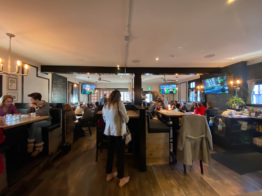Filly & Co | 14888 Yonge St, Aurora, ON L4G 1M7, Canada | Phone: (905) 727-4271