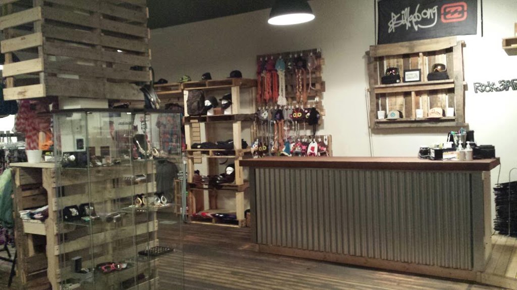 Current Apparel & Tan | 10124 Main St, Summerland, BC V0H 1Z0, Canada | Phone: (778) 516-3226