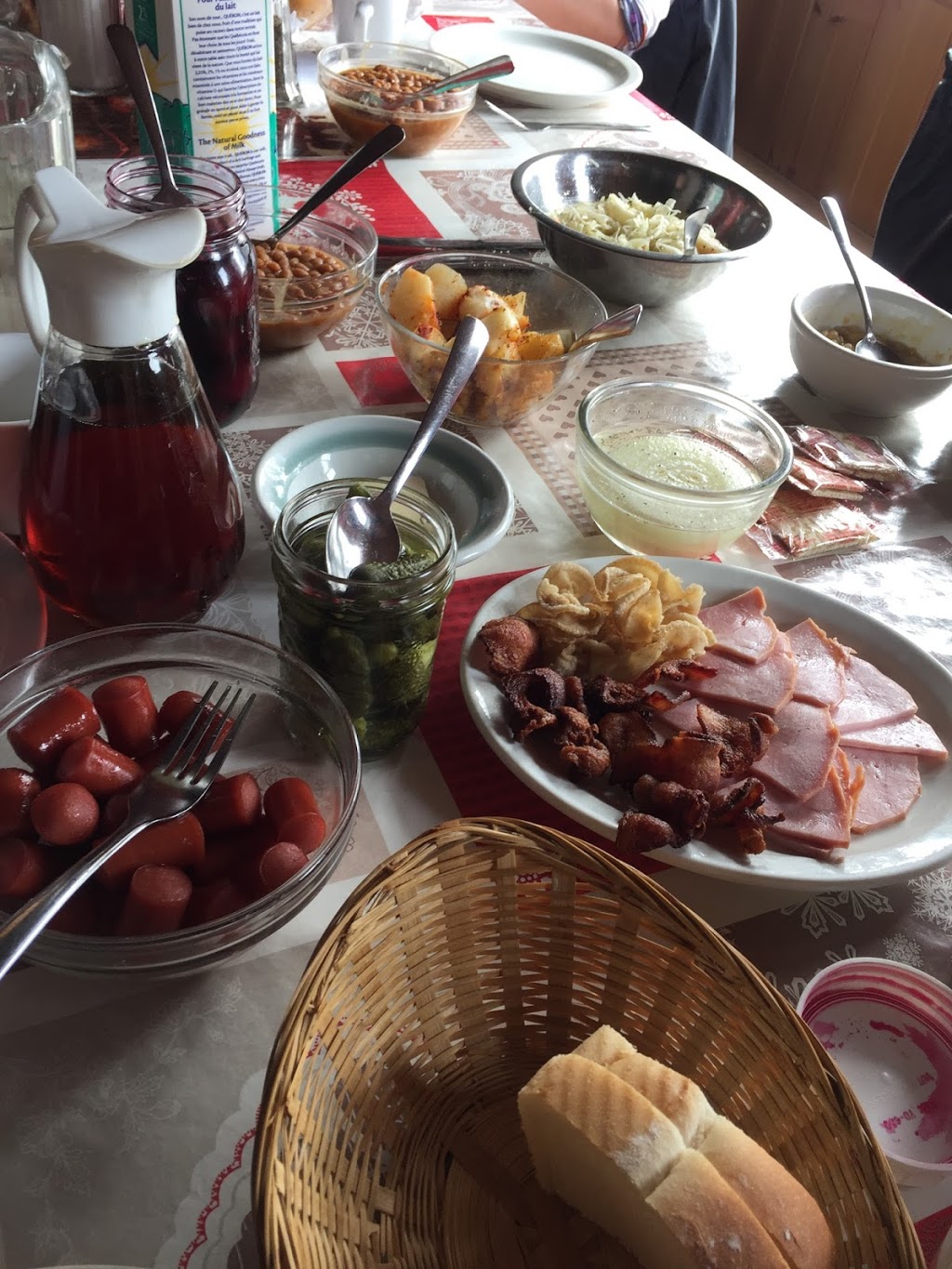 Cabane A Sucre Bouvrette | 1000 Rue Nobel, Saint-Jérôme, QC J7Z 7A3, Canada | Phone: (450) 438-4659
