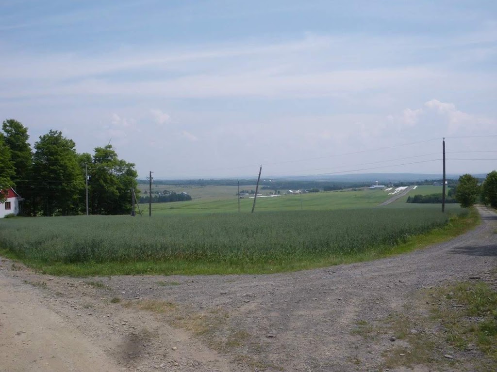 Ferme Milvie Senc | 620 rang 9 St-benoit-Lâbre, Saint-Benoît-Labre, QC G0M 1P0, Canada | Phone: (418) 228-7399