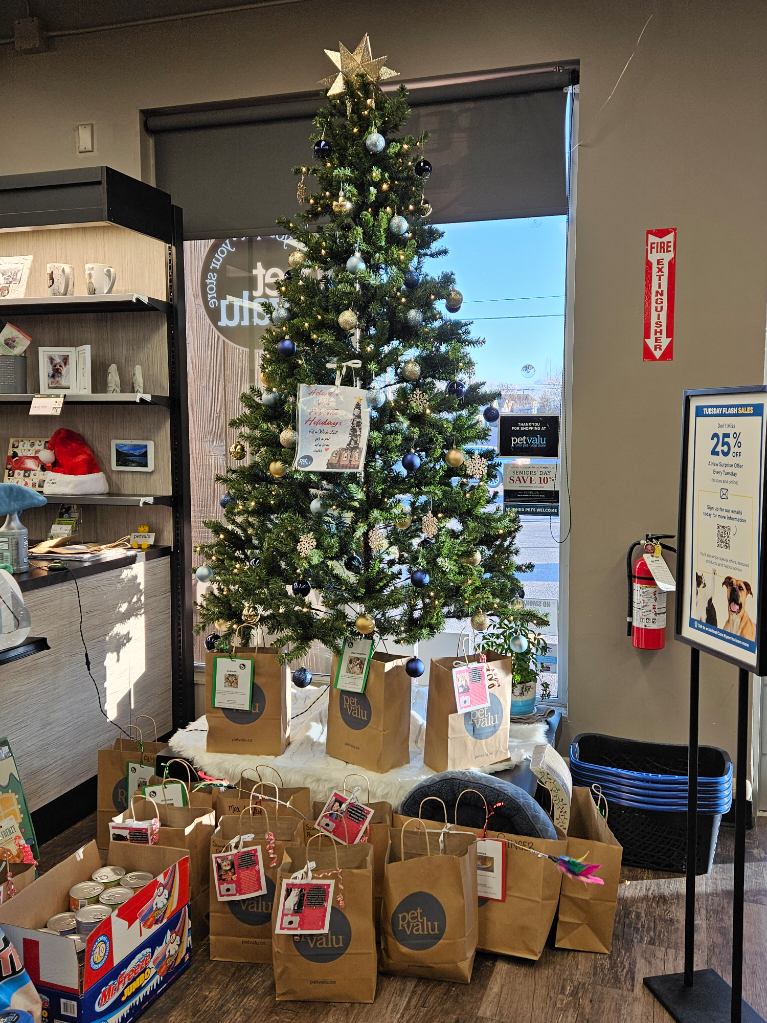 Pet Valu | 12 Elizabeth St, Brighton, ON K0K 1H0, Canada | Phone: (613) 475-4050