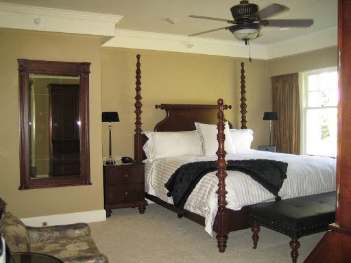 Crown Mansion Boutique Hotel & Villas | 292 Crescent Rd E, Qualicum Beach, BC V9K 0A5, Canada | Phone: (250) 752-5776