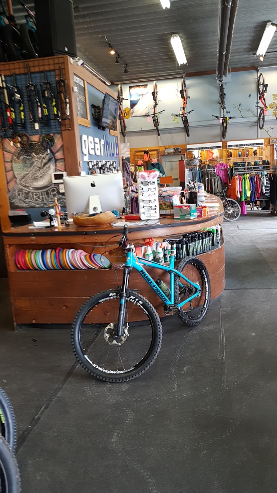 GearHub Sports | 401 1st Ave, Fernie, BC V0B 1M0, Canada | Phone: (250) 423-5555
