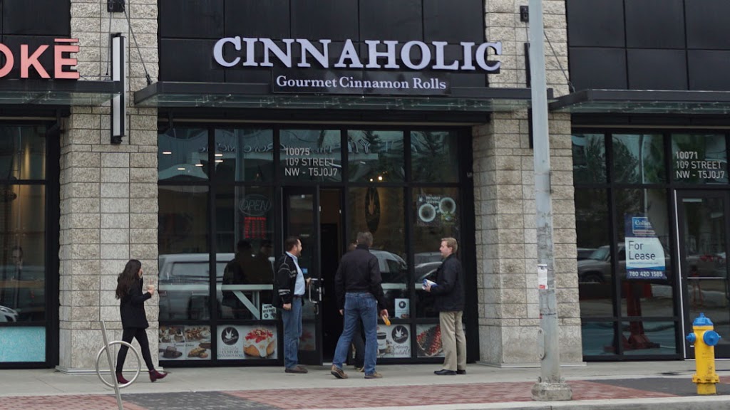 Cinnaholic | 10075 109 St NW, Edmonton, AB T5J 0J7, Canada | Phone: (587) 521-2111