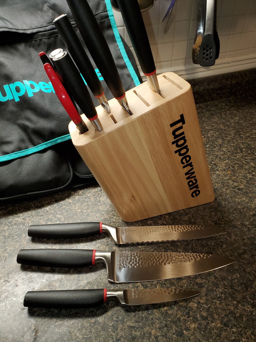 Allison D Tupperware | 2111 Montreal Rd, Gloucester, ON K1J 8M8, Canada | Phone: (613) 744-5085