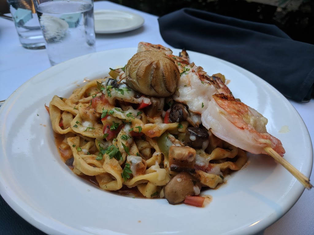 Farm Table Inn | 6755 Cowichan Lake Rd, Lake Cowichan, BC V0R 2G0, Canada | Phone: (250) 932-3205
