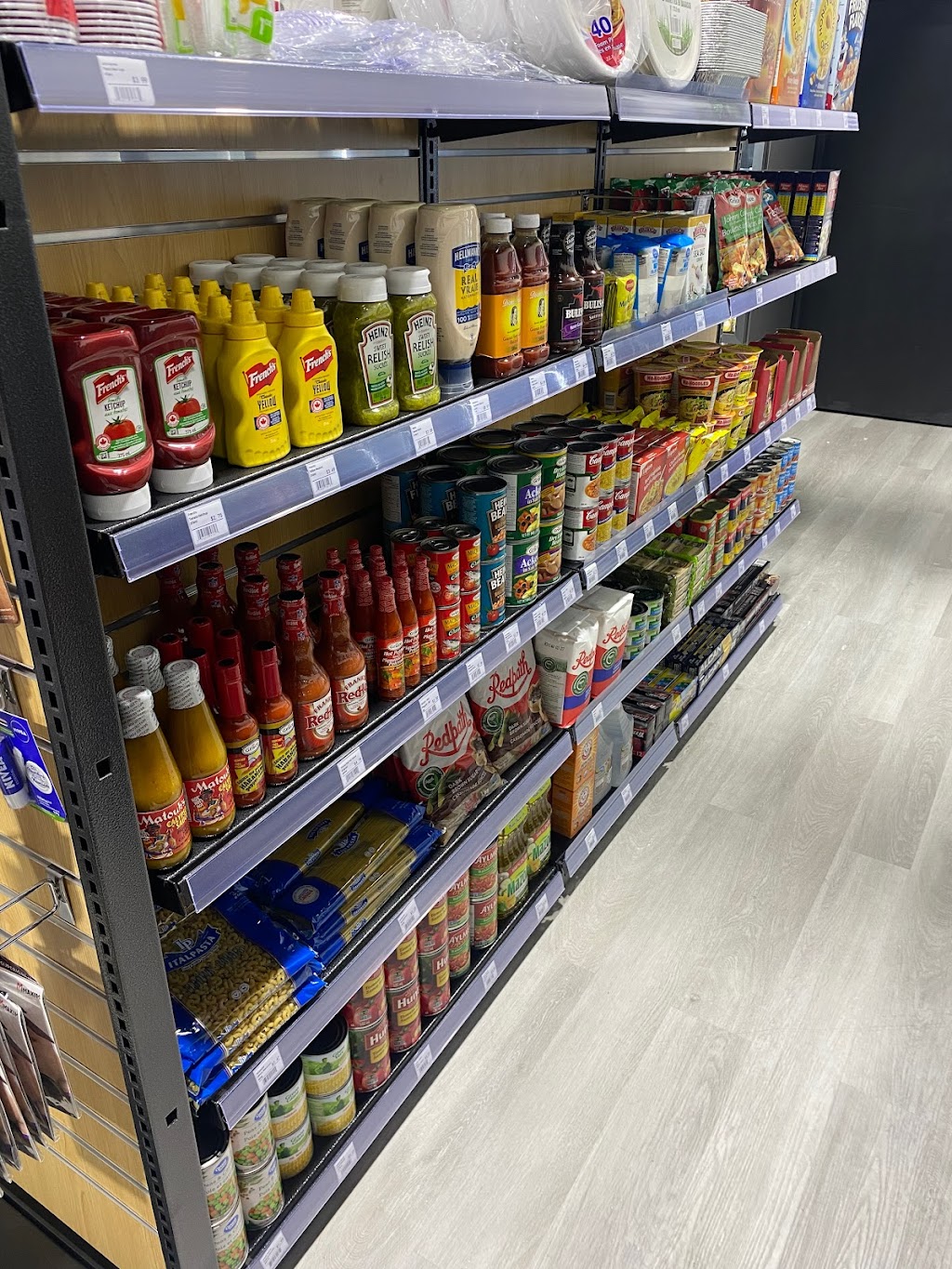 B&G Convenience | 3945 Doug Leavens Blvd, Mississauga, ON L5N 6V9, Canada | Phone: (905) 824-2209
