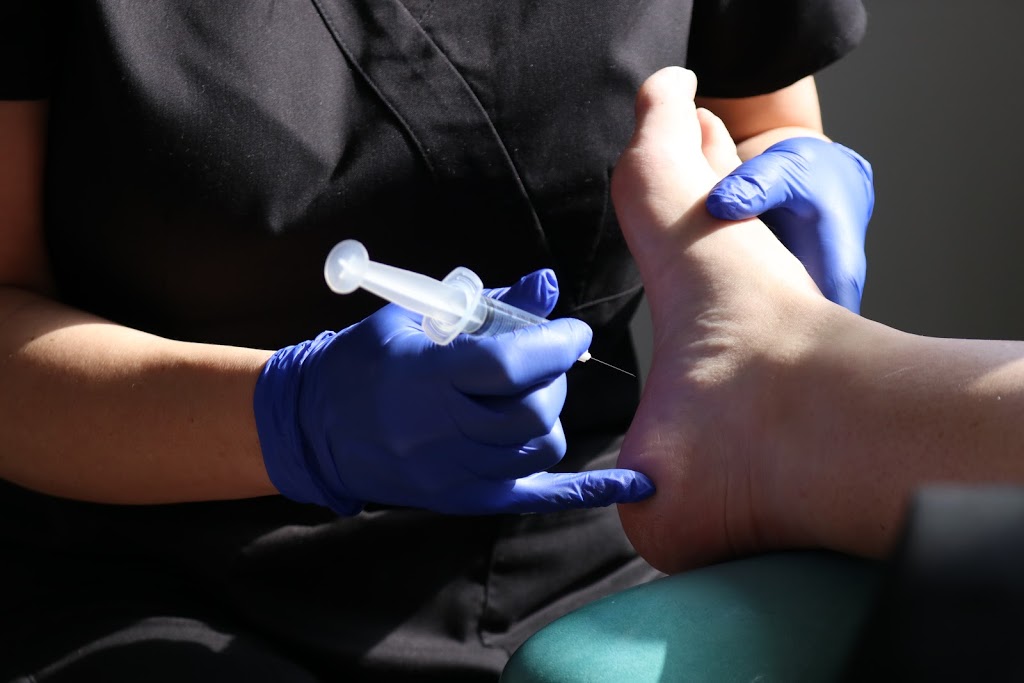 FootMedics & Orthotics | 1039 Upper James St, Hamilton, ON L9C 3A6, Canada | Phone: (905) 388-3668